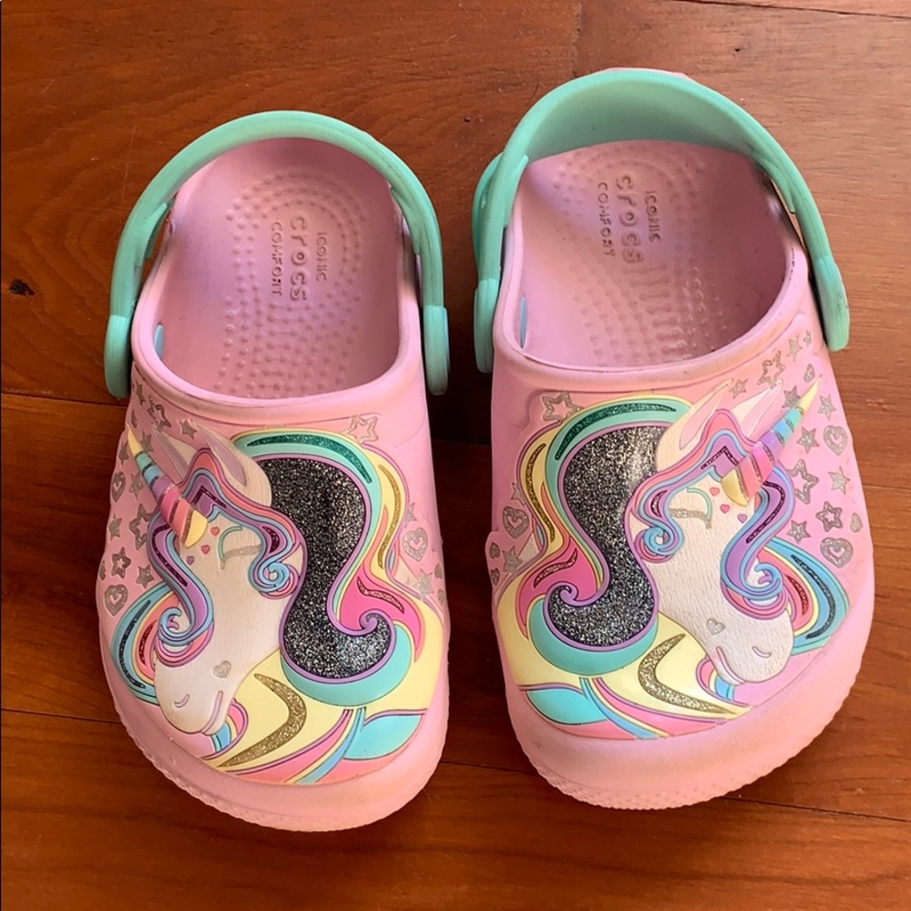 Crocs unicorn rainbow sparkle pink EUC